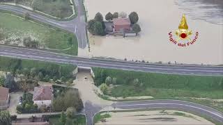 Alluvione Emilia Romagna in elicottero tra Bologna e Reggio Emilia [upl. by Roz223]