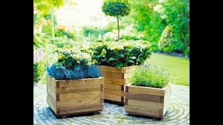 TUTO Jardinière en palette gratuit [upl. by Kelwunn928]