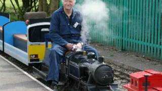 Halton Miniature Railway Trains at Runcorn Railway Town park [upl. by Dlonyar830]