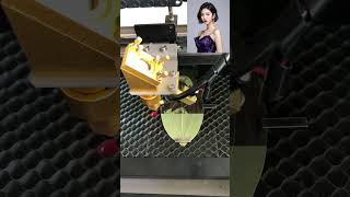 Leaf carving gift customization leaf carving leaf engraving machine stall entrepreneurship Gift [upl. by Niroc]