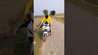 Yamaha R15 lover 😍 R15 V4 white colour modify 🚀 2K views complete kar do please 🥺r15 shortvideo [upl. by Lemrahc41]