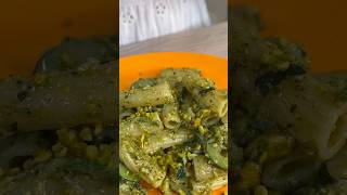 Rigatoni con pesto di pistacchi zucchine e menta 💚 pistacchi pesto pasta [upl. by Lebiralc]