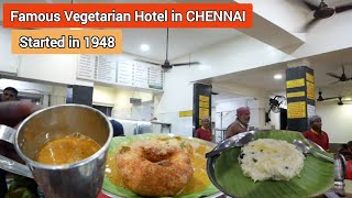 Chennai Ka Famous South Indian Restaurant RATNA CAFE Pongal Idli Vadai Sambar foodstagram chennai [upl. by Kobe924]