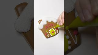 Fun fact Gingerbread houses date back to the 1600s cookiedecorating satisfying Christmas [upl. by Arva]