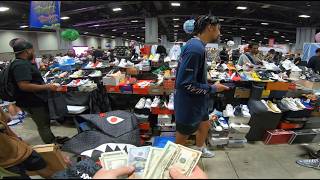 SPENDING 20K AT SNEAKER CON WASHINGTON DC HE DIDNT LIKE MY OFFER BACK TO SCHOOL GIVEAWAYS DAY 1 [upl. by Airtal]