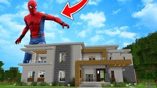 HOMEM ARANHA GIGANTE APARECEU NA MINHA CASA NO MINECRAFT [upl. by Nahtad761]