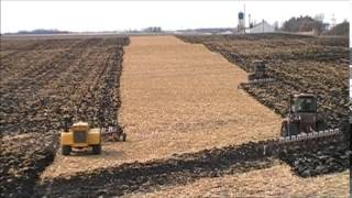 International 4300 and quadtrac tractors plowing [upl. by O'Donovan]