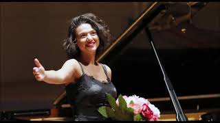 Khatia Buniatishvili  Chopin Piano Concerto no 2 Op 21 DRP amp Ariel Zuckermann Live at 2011 [upl. by Cavanagh144]