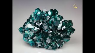 20952  DIOPTASE Tsumeb Mine Namibia [upl. by Ahsuatal]