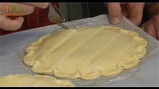 Comment décorer ma galette   750g [upl. by Aisercal]