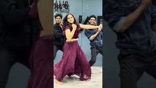 Musugu Veyyoddu  Khadgam dance raviteja srikanth kimisharma dancer shortsvideo shortsdance [upl. by Ailev78]