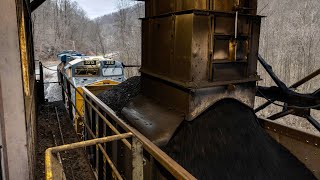 How Coal Trains are Loaded  Loading a Coal Train on the Ex CampO Cabin Creek SD at Leewood WV [upl. by Ynor]