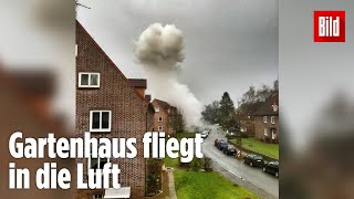 Gewaltige Explosion 19Jähriger verletzt sich schwer beim BöllerBau  Eckernförde [upl. by Klapp349]