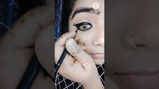 😱 सबसे सस्ता पार्लर ll LINER HACK 🙈linerhack youtubeshorts makeuphacks makeuptutorial eyemakeup [upl. by Chrysa]