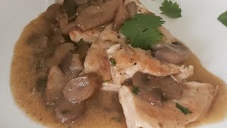 le scaloppine di pollo ai funghi شرائح الدجاج بالفكيع champignons [upl. by Yerdna]