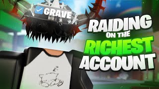 Raiding On The RICHEST ACCOUNT In Da Hood 💰 [upl. by Nirok]