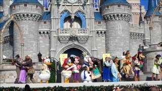 WDW Magic Kingdom  Mickeys Royal Friendship Faire Christmas Finale [upl. by Siffre]