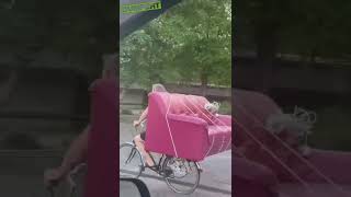 Bankstel op de fiets vervoeren shorts [upl. by Lemhar419]