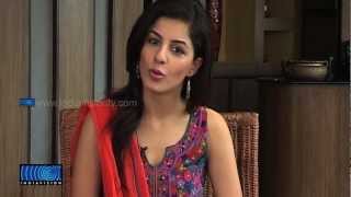 Isha Talwar About Her First Malayalam Movie Thattathin Marayathu [upl. by Yentruoc369]