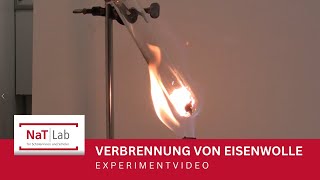 Glühende Verbrennung von Eisenwolle – Experiment für den Unterricht Chemie [upl. by Neenad549]