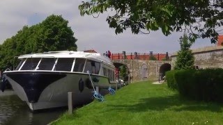 Le Boat  Votre première Croisière fluviale [upl. by Anaeirb]