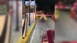 🛣️💸  ¡Ahora las carretillas también pagan en las casetas de cobro [upl. by Ymaj105]