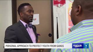 New program aims to provide a way out of gang life [upl. by Tera]