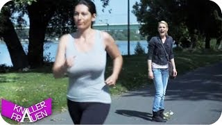 Ein neuer SportBH  Knallerfrauen mit Martina Hill subtitled [upl. by Robbyn]