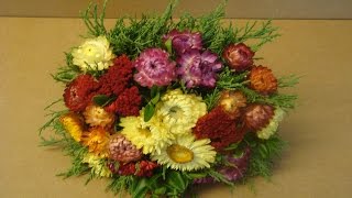 Bastelideen Türkranz im Herbst ❁ Trockenblumenstrauß mit Strohblumen ❁ Deko Ideen mit FloraShop [upl. by Vandyke]