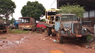 Ferro Velho Com Caminhões Antigos à Venda Local Lotado de Veículos Raros [upl. by Biron]