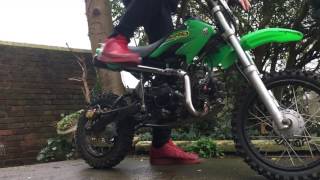 125cc Pit Bike Crf70 style [upl. by Amehr]