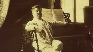 Artur Schnabel plays Mozarts Sonata K 332 in F major [upl. by Deron]