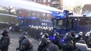 1 Mai 2016 Schwere Krawalle mit Wasserwerfereinsatz Demo Hamburg [upl. by Elrem718]