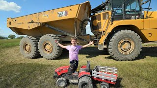 Digging dirt and driving HUGE dump truck  Tractors for kids [upl. by Ardnal]