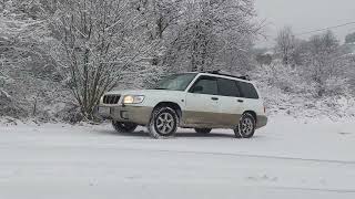 Subaru Forester SF automatic gearbox in snow [upl. by Millie]