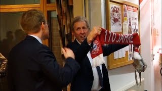 Bayern München Fan Schal für Daniel Günther von Gerd Dohrendorf Grünkohlessen 2019 [upl. by Chip59]