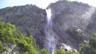 Cascade géante en France magnifique vidéo [upl. by Nnainot931]