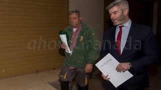 El juez deja en libertad al policía local de Granada y lo investiga por autodoctrinamiento [upl. by Elttil]