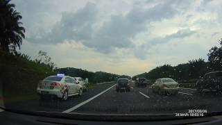 Driving in a emergency lane and tailgating motobikes [upl. by Mathian]