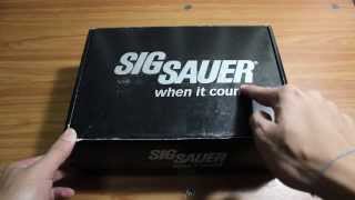 Sig Sauer SP2022 Unboxing  แกะกล่องปืน Sig Sauer SP2022 [upl. by Mora]