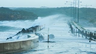 Warrnambool breakwater taking a beaten [upl. by Einahpet276]