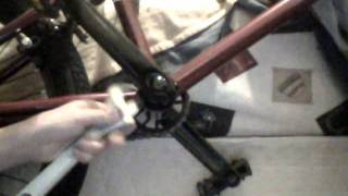 How to tighten 3 piece cranks [upl. by Irem813]