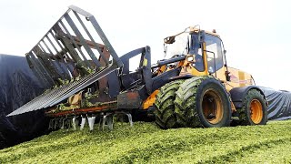 Ljungby L9 WheelLoader on duty in the Silage Stack  Corn Silage Season 2022  Maisernte [upl. by Nnylear739]