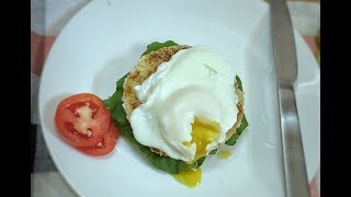 HOW TO MAKE POACHED EGGS IN BOILING WATER  SIMPLE WAY TO POACH AN EGG [upl. by Rinum]