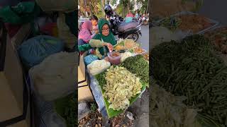 pecel gendar dengan tumpukan sayur mayur yang begitu menggoda [upl. by Acsecnarf452]