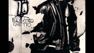 Bushido  Feat Sentino   Deutschland gib mir ein Mic  11 Electro Ghetto [upl. by Eelsha]