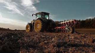 John Deere 6210 R mit Kverneland Ecomat amp John Deere 7710  Ackern Schälpflug 2018 [upl. by Nyrhtak749]