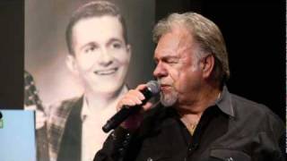 Gene Watson  When A Man Cant Get A Woman Off His Mind [upl. by Tella]