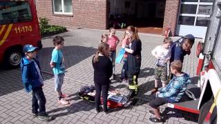 Grundschulkinder besuchen Freiwillige Feuerwehr in Neerstedt [upl. by Lassiter]