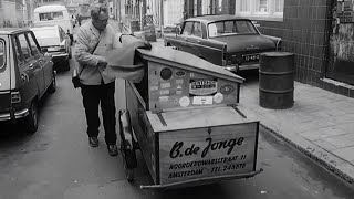 1979 De warme bakker aan huis te Amsterdam  oude filmbeelden [upl. by Nonnarb]